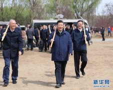 刘迅甫 东 风 引 ——有感于习近平等与首都永顺镇群众一起植树